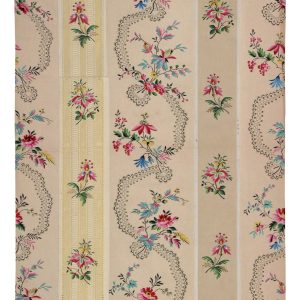 18th century-inspired bright flowers